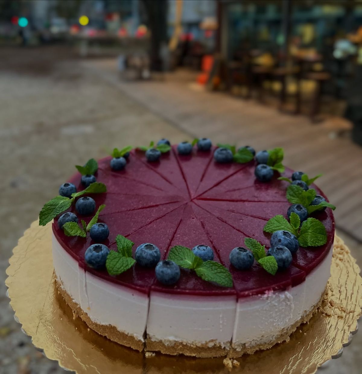 Borůvkový cheesecake z vlastní pekárny